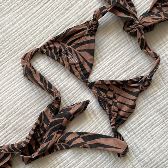 Stone Fox Swim Isobel Top in Vintage Palm - Picture 3 of 4